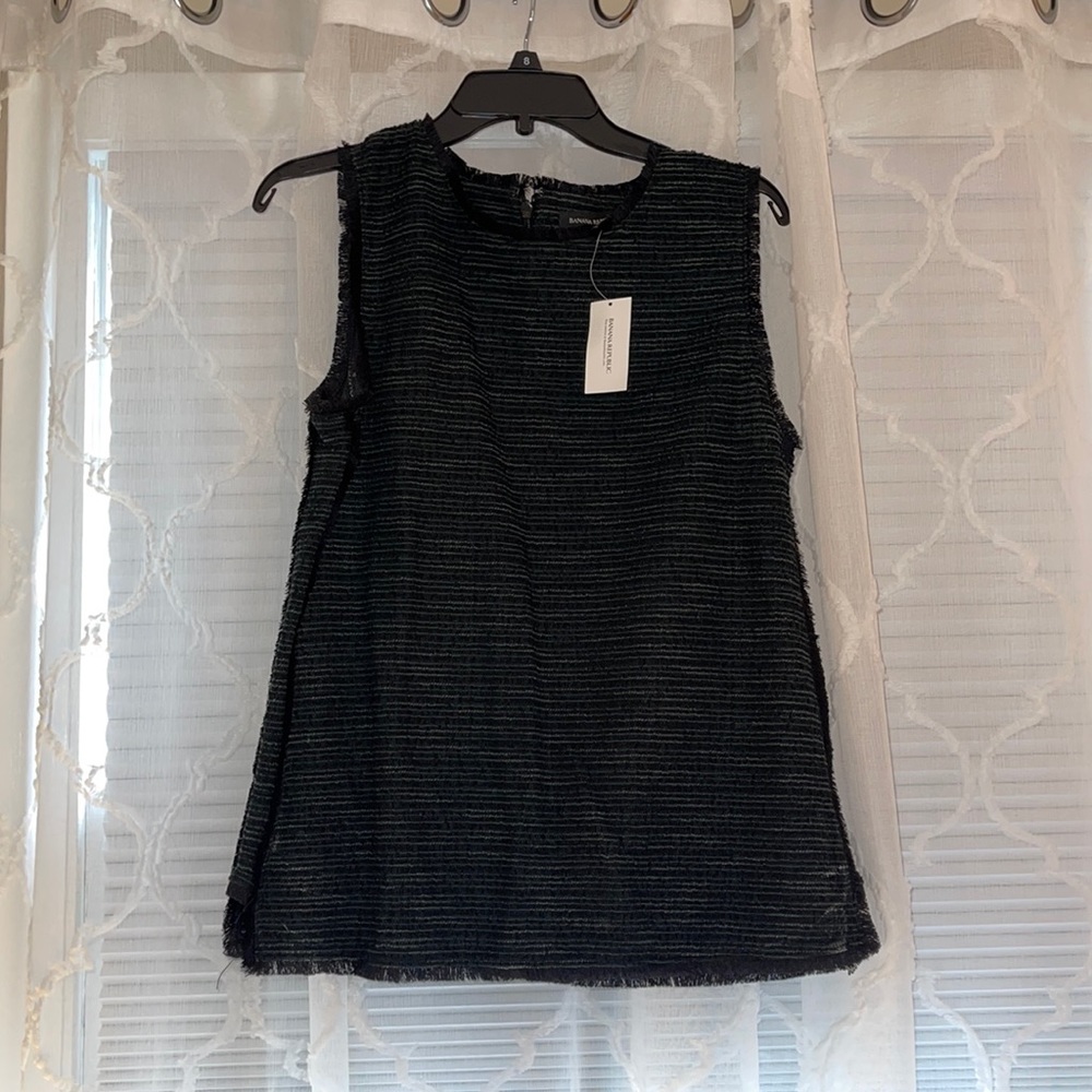 Banana Republic Large woven top with zipper